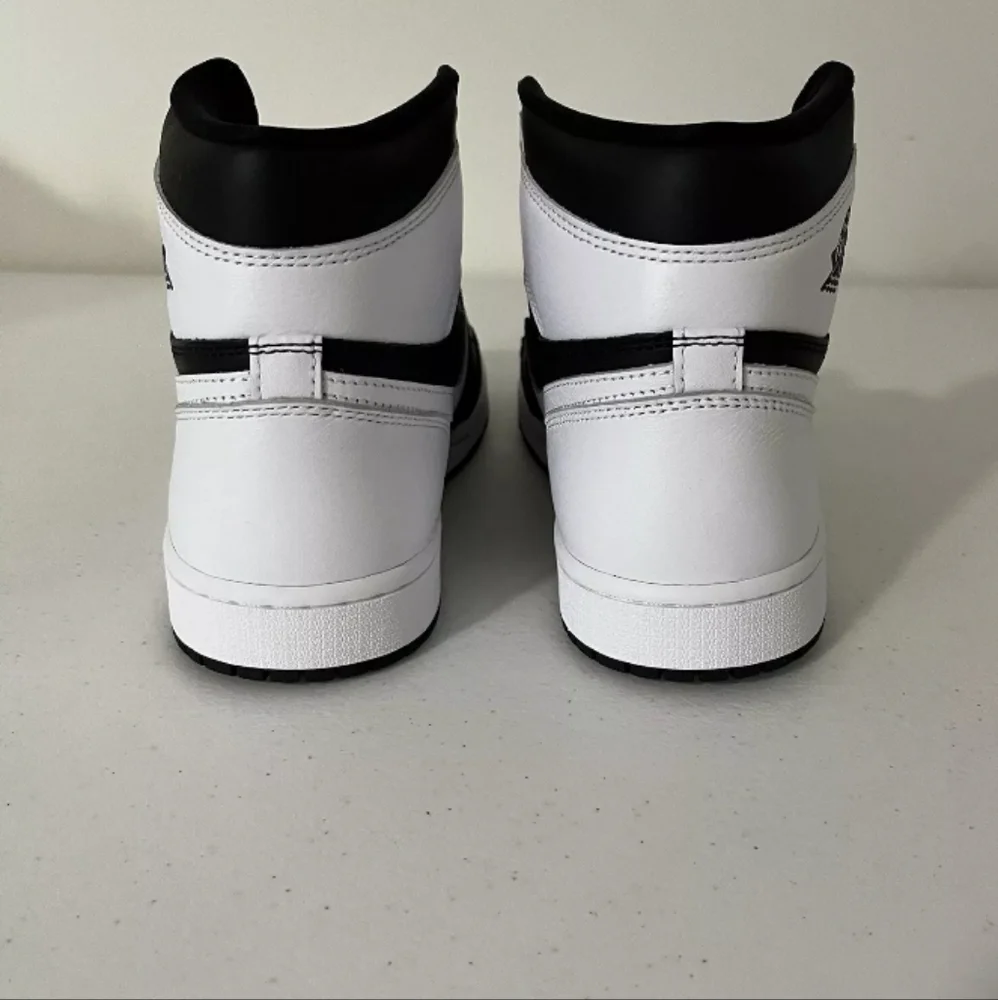 Nike Air Jordan 1 Retro High OG Shoe Black White DZ5485-010 Men's 9 No Box